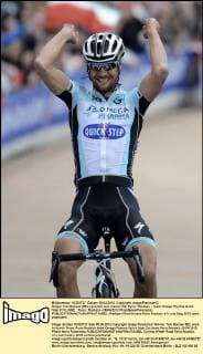 Sieger Tom Boonen (BEL) gewinnt zum vierten Mal Paris Roubaix - Team Omega Pharma Quick Step CYCLISME : Paris Roubaix - 08 04 2012 PhotoNews Panoramic 