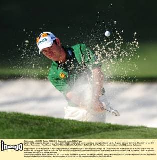 April 8, 2012 - Augusta, Georgia, U.S. - LOUIS OOSTHUIZEN hits his ball out of a sand trap during the Masters at the Augusta National Golf Club. PGA Golf Herren 2012 - Masters Tournament - Final Round - ZUMAm67