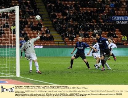 Inter Mailand - AC Siena, gol Diego Milito 
