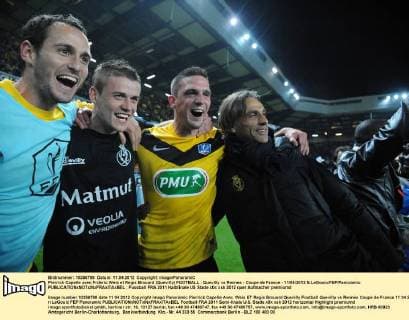 Pierrick Capelle avec Frderic Weis et Regis Brouard (Quevilly) FOOTBALL : Quevilly vs Rennes - Coupe de France - 11 04 2012 N.LeGouic FEP Panoramic 