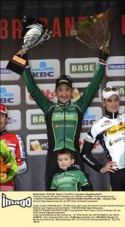 Thomas Voeckler ( Europcar ) Podium Joie Trophee CYCLISME : Fleche Brabanconne - 11 04 2012 PhotoNews Panoramic 