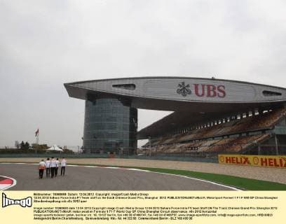 12.04.2012 Sahara Force India F1 Team staff on the track Chinese Grand Prix, Shanghai 2012 
