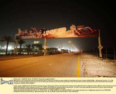 Motorsports: FIA Formula One World Championship 2012, Grand Prix of Bahrain, gate to Bahrain International Circuit at night xHOCHxZWEIx