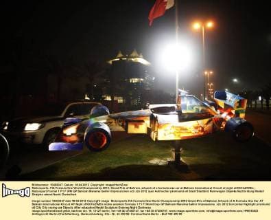 Motorsports: FIA Formula One World Championship 2012, Grand Prix of Bahrain, artwork of a formula one car at Bahrain International Circuit at night xHOCHxZWEIx