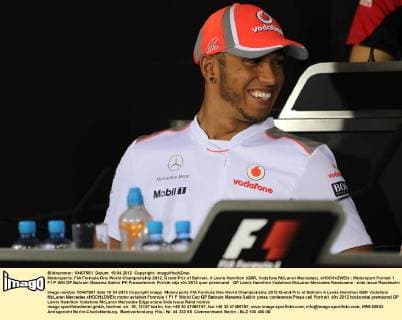 Motorsports: FIA Formula One World Championship 2012, Grand Prix of Bahrain, 4 Lewis Hamilton (GBR, Vodafone McLaren Mercedes), xHOCHxZWEIx