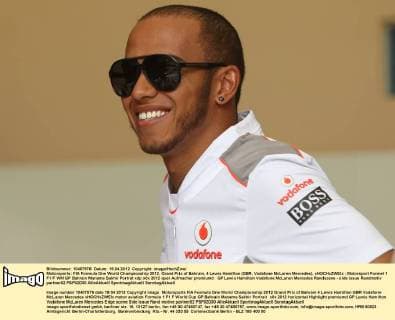 Motorsports: FIA Formula One World Championship 2012, Grand Prix of Bahrain, 4 Lewis Hamilton (GBR, Vodafone McLaren Mercedes), xHOCHxZWEIx