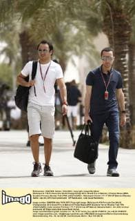 Motorsports: FIA Formula One World Championship 2012, Grand Prix of Bahrain, 6 Felipe Massa (BRA, Scuderia Ferrari), Nicolas Todt (FRA) xHOCHxZWEIx