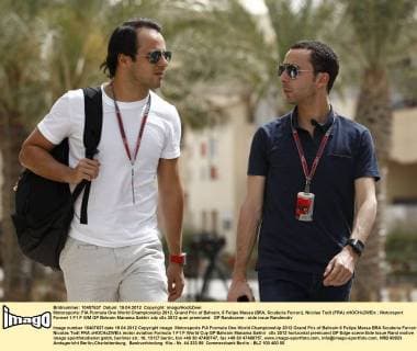 Motorsports: FIA Formula One World Championship 2012, Grand Prix of Bahrain, 6 Felipe Massa (BRA, Scuderia Ferrari), Nicolas Todt (FRA) xHOCHxZWEIx