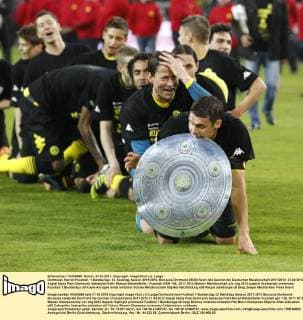 Dortmund, Herren Fussball, 1.Bundesliga, 32. Spieltag, Saison 2011 2012, Borussia Dortmund (BVB) feiert den Gewinn der Deutschen Meisterschaft 2011 2012, 21.04.2012, Signal Iduna Park Dortmund; Sebastian Kehl, Roman Weidenfeller,