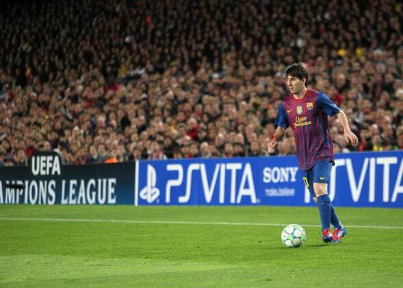 Barcelonas Lionel Messi in action. FC Barcelona Barca vs FC Chelsea London, Champions League SemiFinal 2nd Leg, Nou Camp, Barcelona. 24th April 2012. EDITORIAL USE ONLY. No use with unauthorised audio, video, data, fixture lists, club league logos or live services. Online in-match use limited to 120 images, no video emulation. No use in betting, games or single club league player publications.