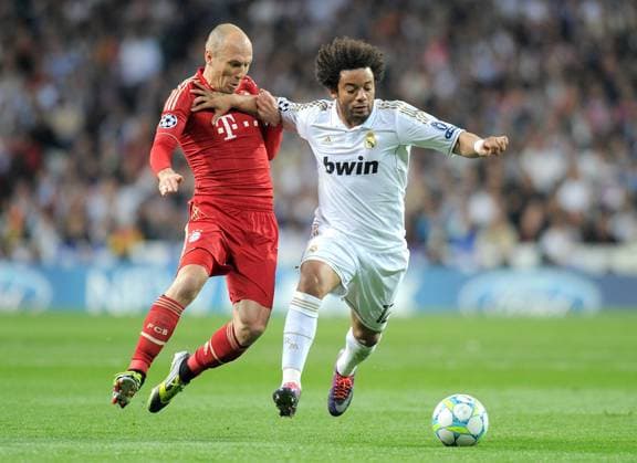 FUSSBALL CHAMPIONS LEAGUE SAISON 2011 2012 HALBFINALE RÜCKSPIEL Real Madrid - FC Bayern München 25.04.2012 Arjen Robben (li, FC Bayern München) gegen Marcelo (Real Madrid) FOTO: Pressefoto ULMER Andreas Schaad xxNOxMODELxRELEASExx 