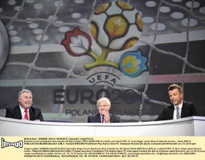 Electronic Arts präsentiert sein neustes EA Sports Werk UEFA EURO 2012 als Addon zum Spiel FIFA 12: Jerzy Engel, Jacek Gmoch, Bozydar Iwanow - daad_250412 
