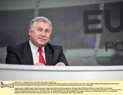Electronic Arts präsentiert sein neustes EA Sports Werk UEFA EURO 2012 als Addon zum Spiel FIFA 12: Jerzy Engel. daad_250412 