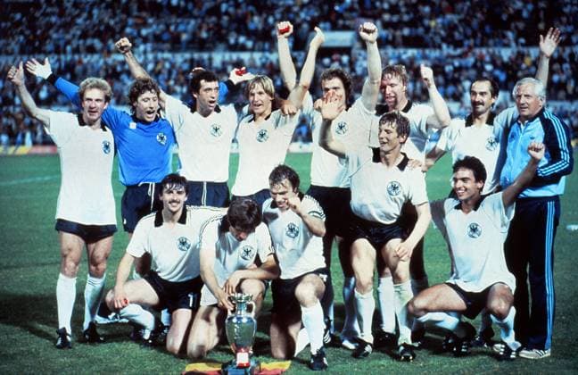 Football : European Championship Final 1980. 22 06 1980, West Germany. West German team parade the trophy; (back row L-R): Karl Heinz Rummenigge, Harald Schumacher, Bernhard Cullmann, Bernd Schuster, Hans Peter Briegel, Horst Hrubesch, Uli Stielike, Bundestrainer Jupp Derwall; (front row L-R): Klaus Allofs, Manfred Kaltz, Bernard Dietz, Karlheinz Förster und Hansi Müller