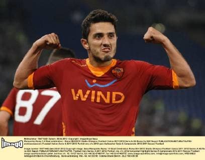 Marquinho Roma 1-0 Goal celebration - Roma 28 4 2012 Stadio Olimpico Football Calcio 2011 2012 Serie A AS Roma Vs SSC Napoli andreaxstaccioli