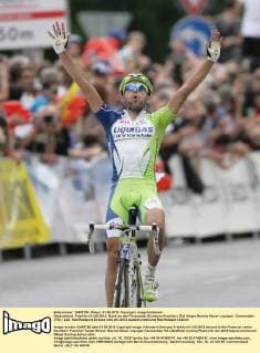 Deutschland, Frankfurt 01.05.2012: Rund um den Finanzplatz Eschborn-Frankfurt, Ziel Sieger Moreno Moser Liquigas - Cannondale (ITA) - LIQ