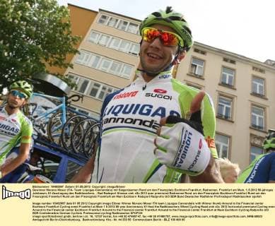 Gewinner Moreno Moser (ITA- Team Liquigas-Cannondale) mit Siegerdaumen Rund um den Finanzplatz Eschborn-Frankfurt, Radrennen, Frankfurt am Main, 1.5.2012 50-jähriges Jubilaeum, 51-Austragung des Radklassikers,