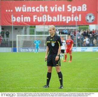 05.05.2012, SV Sandhausen vs. 1. FC Heidenheim Schiedsrichterin Bibiana Steinhaus - ksp