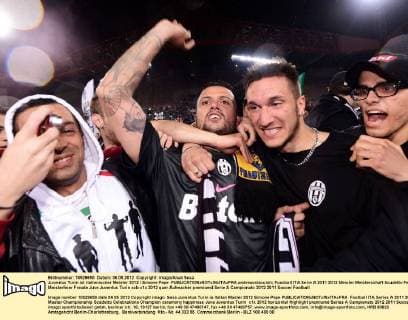 Juventus Turin ist italienischer Meister 2012 Simone Pepe andreaxstaccioli