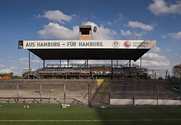 Fußball, Stadiongeschichte FC St. Pauli Millerntorstadion Abrissarbeiten an der Gegengerade 09. Mai 2012 FC St.Pauli 1910 2. Fussball Bundesliga, Abrissarbeiten Sison 2011 2012