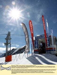 SPORT DIVERS - Ski und Golf WM 2012 ZELL AM SEE,AUSTRIA,10.MAI.12 - SKI ALPIN, DIVERS, GOLF - Ski und Golf Weltmeisterschaft, Kitzsteinhorn. Bild zeigt das Starthaus. 