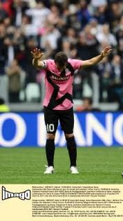 Alessandro Del Piero effettua un giro di campo per salutare i tifosi Torino 13 05 2012 Juventus Stadium Football Calcio 2011 2012 Serie A Festeggiamenti Juventus Campione d Italia Juventus celebration for Serie A victory andreaxstaccioli