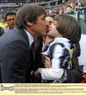 13 05 2012 - Serie A Juventus Turin - Atalanta Bergamo: Antonio Conte mit Tochter Vittoria und Frau Elisabetta Muscarello 