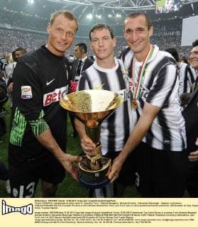 Torino 13 05 2012 - campionato di calcio serie A Juventus Turin - Atalanta Bergamo; Giorgio Chiellini - Alexander Manninger - Stephan Lichtsteiner 