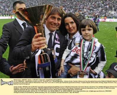 Torino 13 05 2012 - campionato di calcio serie A Juventus Turin - Atalanta Bergamo; Antonio Conte, Tochter Vittoria und Frau Elisabetta Muscarello 