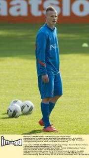 Alexander Buttner of Vitesse training Nederlands Elftal Hoenderloo 2011 2012 xVIxxIVx 931483