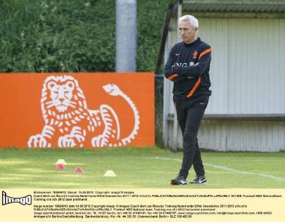 Coach Bert van Marwijk training Nederlands Elftal Hoenderloo 2011 2012 xVIxxIVx 931469