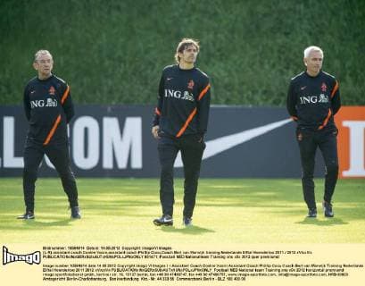 (L-R) assistant coach Cookie Voorn,assistant coach Phillip Cocu,Coach Bert van Marwijk training Nederlands Elftal Hoenderloo 2011 2012 xVIxxIVx 931471