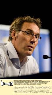 Laurent Blanc (selectionneur de l Equipe de France) FOOTBALL : Annonce de la pre liste des joueurs francais jouant en France pour l Euro 2012 - 15 05 2012 JBAutissier Panoramic 