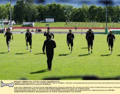 FUSSBALL - EURO 2012, Team POL, Training LIENZ,AUSTRIA,17.MAI.12 - FUSSBALL, Vorberichte, Trainingslager Nationalmannschaft Polen. Bild zeigt die Mannschaft von Polen. 