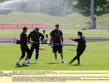 FUSSBALL - EURO 2012, Team POL, Training LIENZ,AUSTRIA,17.MAI.12 - FUSSBALL, Vorberichte, Trainingslager Nationalmannschaft Polen. Bild zeigt die Mannschaft von Polen. 