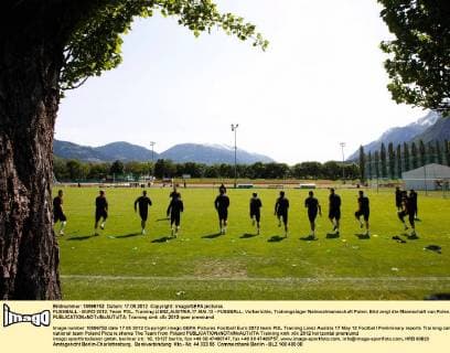 FUSSBALL - EURO 2012, Team POL, Training LIENZ,AUSTRIA,17.MAI.12 - FUSSBALL, Vorberichte, Trainingslager Nationalmannschaft Polen. Bild zeigt die Mannschaft von Polen. 
