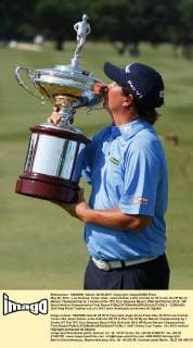May 20, 2012 - Las Colinas, Texas, USA - Jason Dufner sinks a birdie on 18 to win the HP Byron Nelson Championship by 1 stroke at the TPC Four Seasons Resort. PGA Golf Herren 2012 - HP Byron Nelson Championship Final Round - ZUMAd30