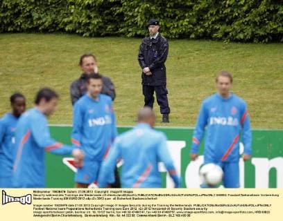 Security während des Trainings der Niederlande xVIxHenkxJanxDijksxIVx 940083