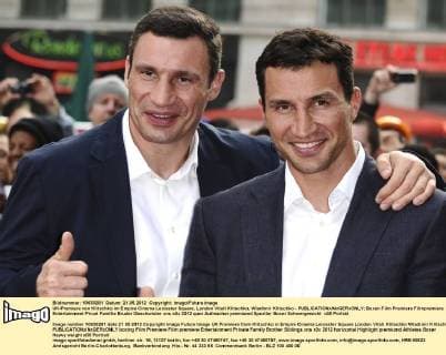 UK-Premiere von Klitschko im Empire Cinema Leicester Square, London Vitali Klitschko, Wladimir Klitschko - 