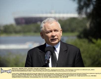 Jaroslaw Kaczynski oglasza zawieszenie broni Warschau, Polen 22.05.2012 - Jaroslav Kaczynski (Polen) - Pressekonferenz hinsichtlich der EURO 2012 adto_220512 