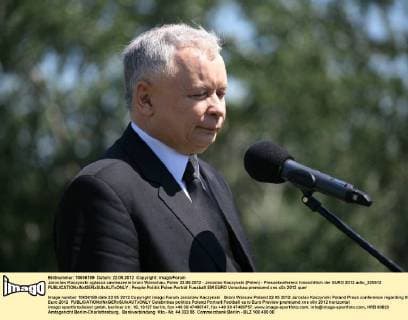 Jaroslaw Kaczynski oglasza zawieszenie broni Warschau, Polen 22.05.2012 - Jaroslav Kaczynski (Polen) - Pressekonferenz hinsichtlich der EURO 2012 adto_220512 