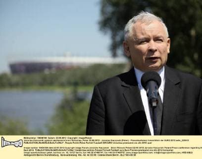 Jaroslaw Kaczynski oglasza zawieszenie broni Warschau, Polen 22.05.2012 - Jaroslav Kaczynski (Polen) - Pressekonferenz hinsichtlich der EURO 2012 adto_220512 