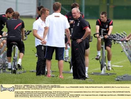 23 05 2012 LINZ - TRAINING POLISH REPRESENTATION BEFORE EURO 2012 - Coach FRANCISZEK SMUDA  JAG230512_004