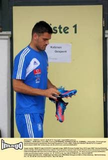 FUSSBALL - EURO 2012, Team GRE, Training KITZBUEHEL,AUSTRIA,23.MAI.12 - FUSSBALL, Vorberichte, Trainingslager Nationalmannschaft Griechenland. Bild zeigt Alexandros Tziolis (GRE). 