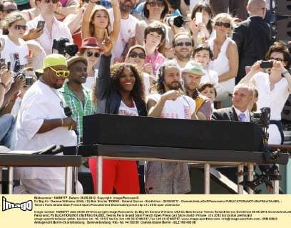 DJ Big Ali Serena Williams (USA) Dj Bob Sinclar TENNIS : Roland Garros - Exhibition - 26 05 2012 - GwendolineLeGoff Panoramic 