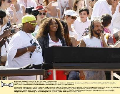DJ Big Ali Serena Williams (USA) Dj Bob Sinclar TENNIS : Roland Garros - Exhibition - 26 05 2012 - GwendolineLeGoff Panoramic 