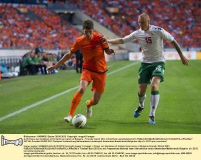 (L-R) Klaas Jan Huntelaar of Holland,Ivan Ivanov of Bulgaria - Friendly match 2012 xVIxWillemxJanxDijkdrentxIVx 947145