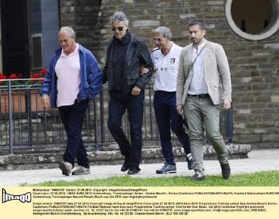 Coverciano, 27.05.2012 - UEFA EURO 2012 Vorbereitung - Trainingslager Italien - Andrea Bocelli - Enrico Castellacci 