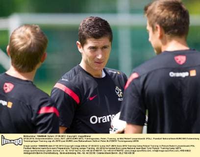 27.05.2012, Dolomitenstadion, Lienz, AUT, UEFA EURO 2012, Trainingscamp, Polen, Training, im Bild Robert Lewandowski (POL)