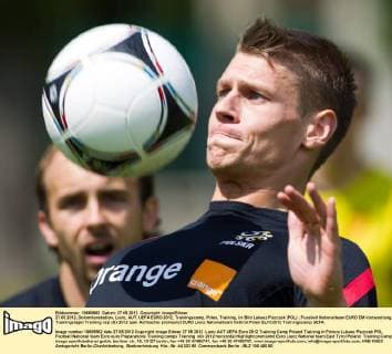 27.05.2012, Dolomitenstadion, Lienz, AUT, UEFA EURO 2012, Trainingscamp, Polen, Training, im Bild Lukasz Piszczek (POL)